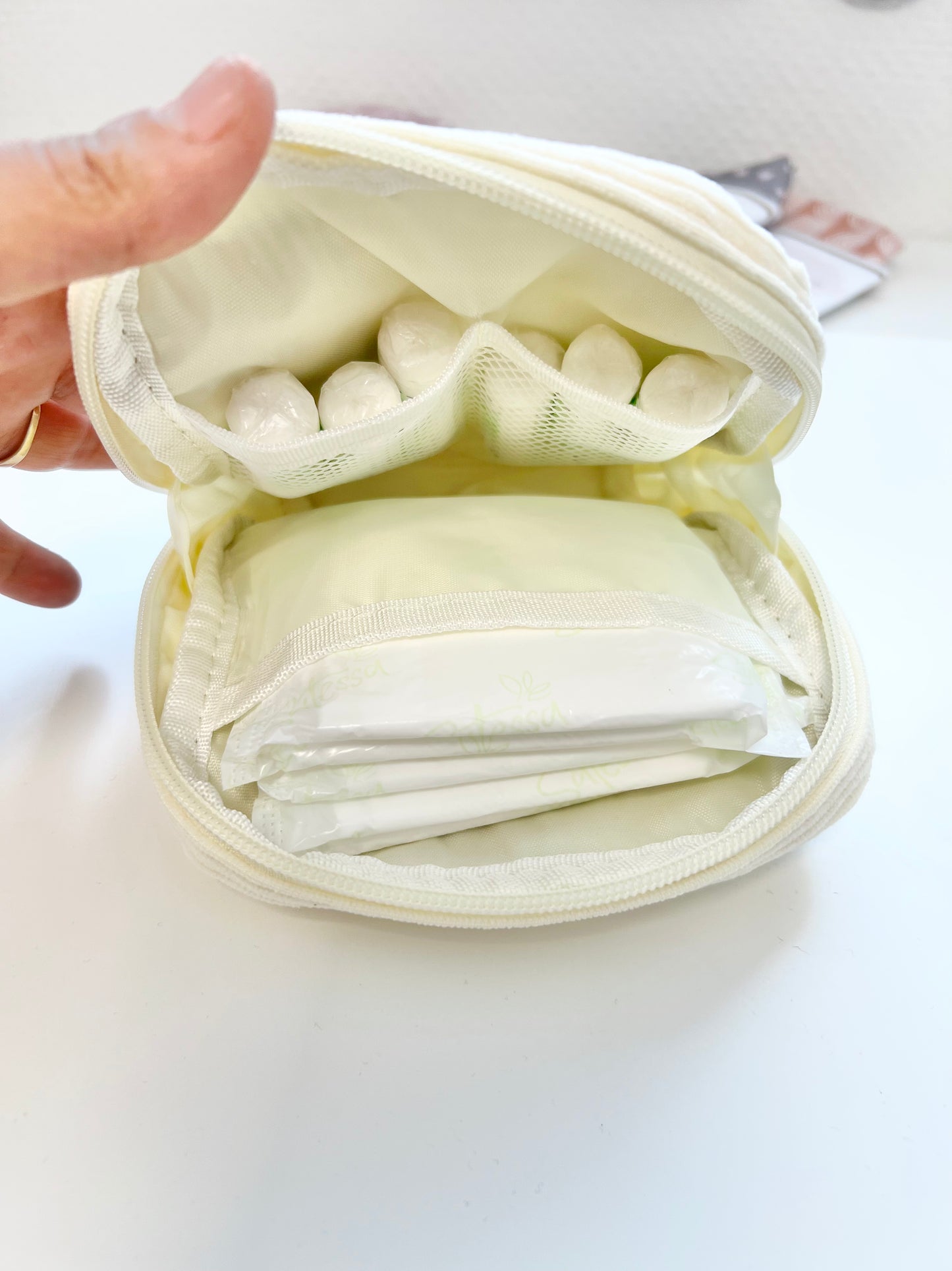 Damen Hygiene Tasche - Diskret, praktisch & stilvoll